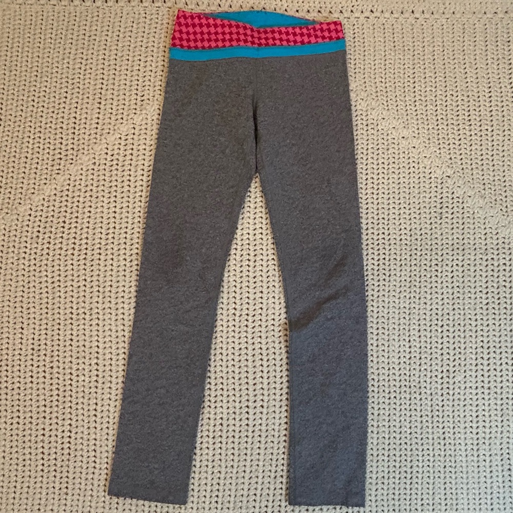 Ivivva Gray high waisted Leggings with Pink and Blue Waistband